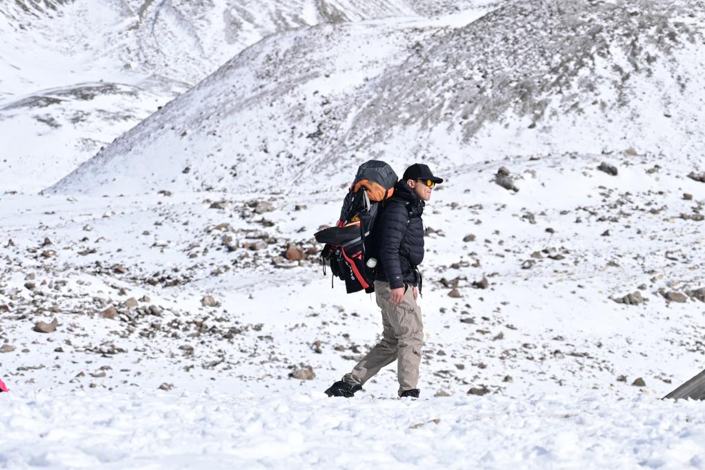 全民健身——登雪山 迎新年