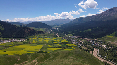 【&ldquo;飛閱&rdquo;中國(guó)】在盛夏，邂逅多彩卓爾山
